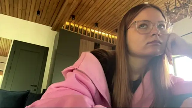 Chat +18 de NikaLicka ao vivo