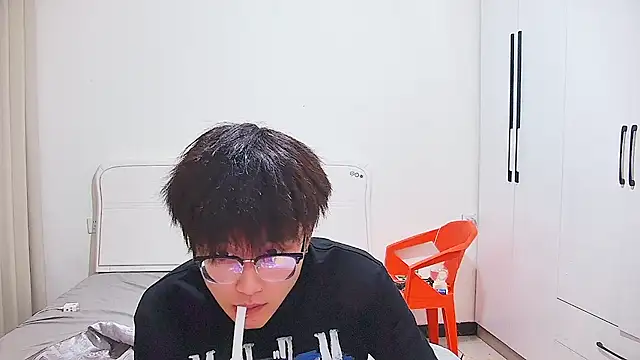 Živý XXX chat KK-cuteboy