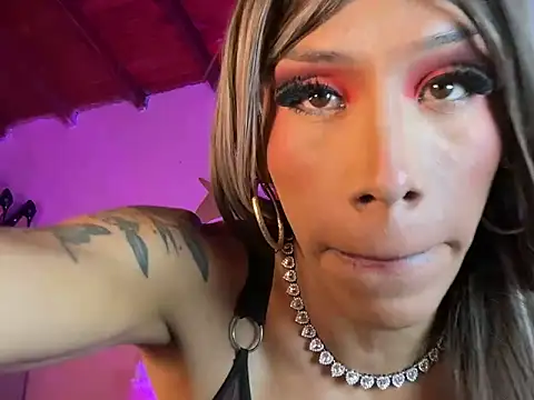 XXX chat uživo modela Naugth_channel_ts
