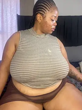 LunaCovenn's Webcam Show