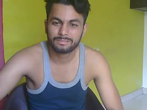 Stubborndesiboy Live XXX-chat