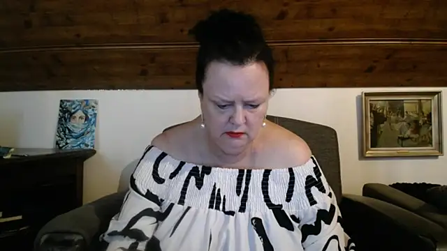 TiffanyMature's Live XXX Chat