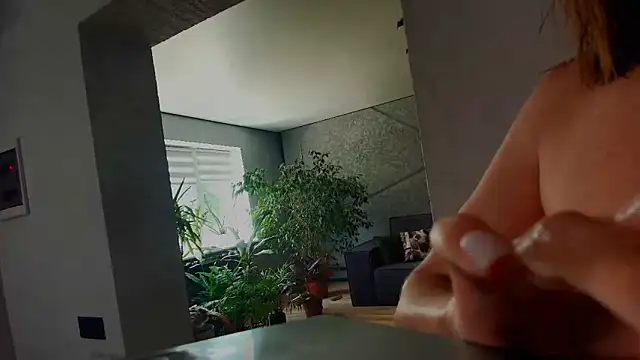 แชท XXX สดของ Leila_Libertas