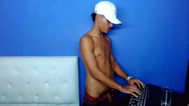 Онлайн чат XXX Angel_foxc13