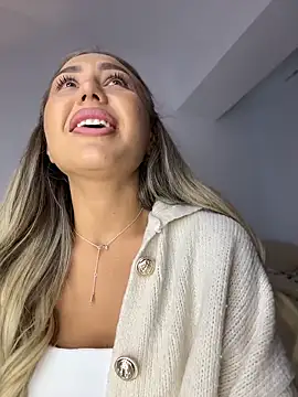 BarbieDoll13 Webcam show