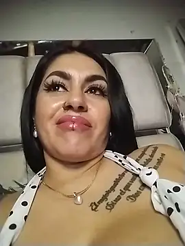 XXX chat uživo modela chelaqueen_