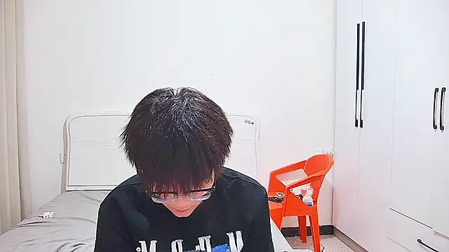 KK-cuteboy Show Webcam