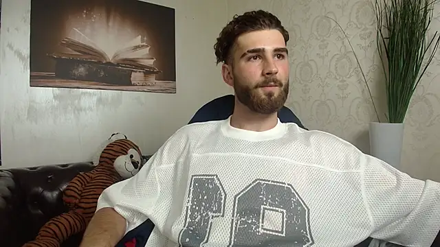 KyloEast Webcam-Show