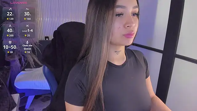 LunaBaker-1's Webcam Show