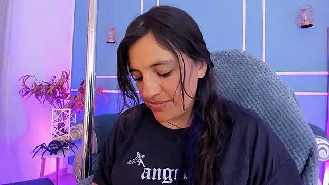 TaraTaylorr Live XXX-Chat