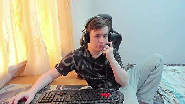iliaskrislove's Webcam Show