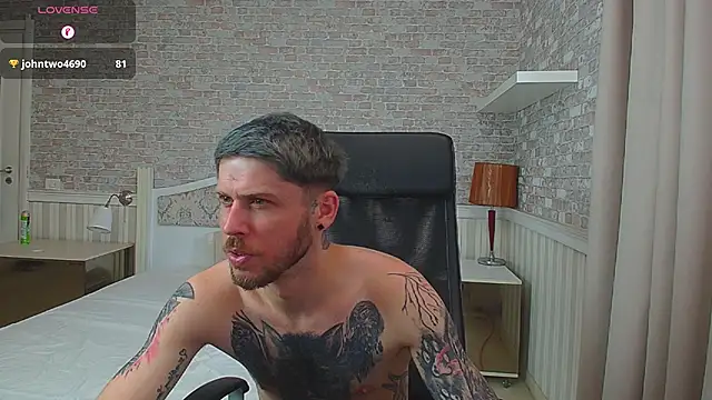 JonahShaw webcam show