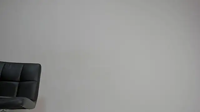Brianny_X: διαδικτυακό σόου στην κάμερα