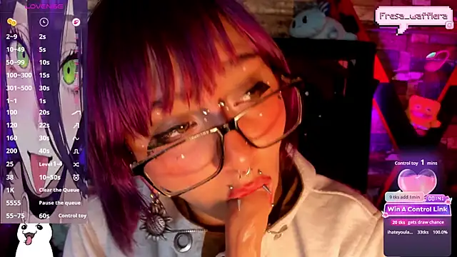 fresa_Wafflera's Live XXX Chat