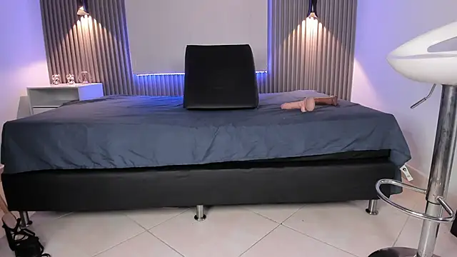 Chat +18 de Zafiiraa ao vivo
