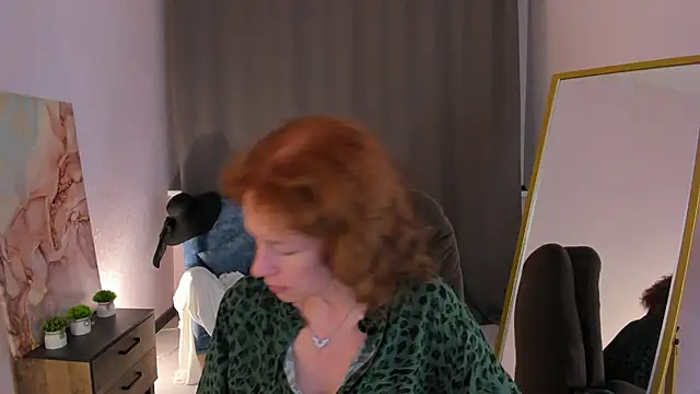 Živý XXX chat LeticiaRomano