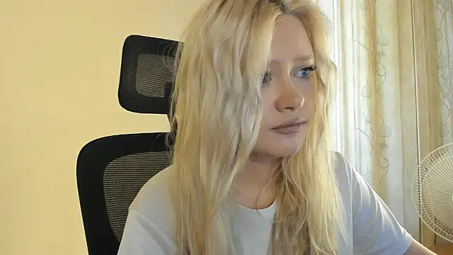 XXX chat uživo modela MidnightPoise