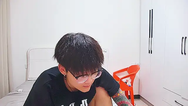 KK-cuteboyのライブXXXチャット