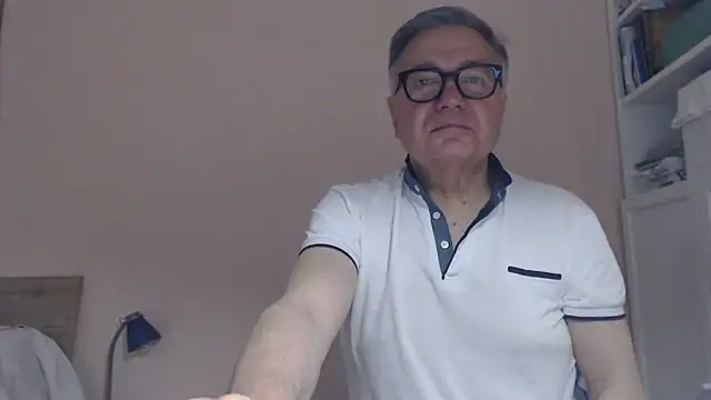 YOU6me webcam show