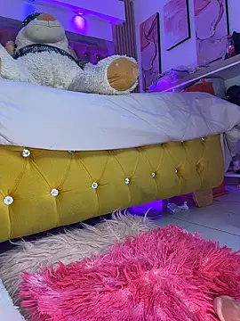 MylaDreams: απευθείας συνομιλία ΧΧΧ