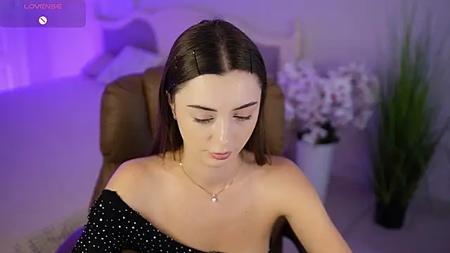 DinaCandy élő XXX-chatje