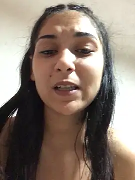 amira1348 webkamerás műsora