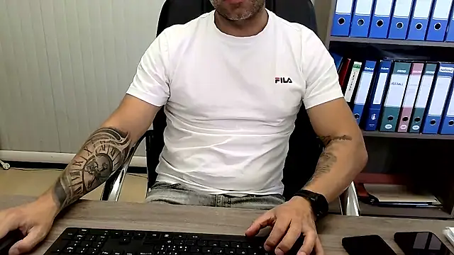 Evasionee Live XXX Chat