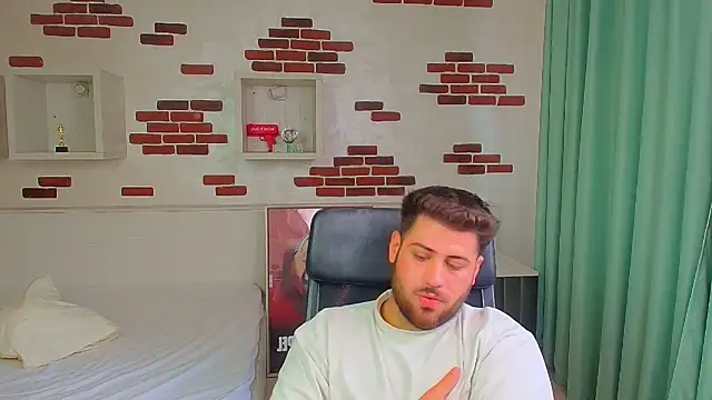 XXX chat uživo modela DaxGreer