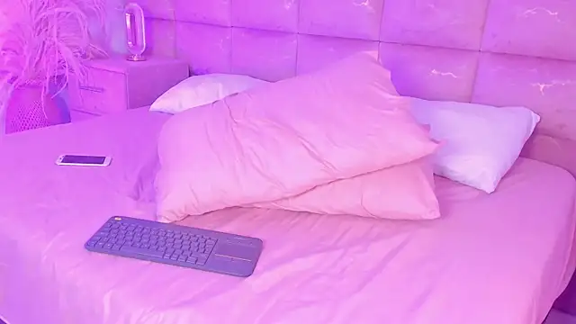 AdharaSweet1_'s Live XXX Chat
