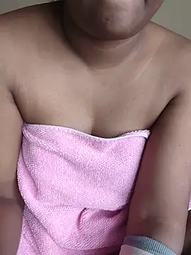 Maya-Tamil's Live XXX Chat