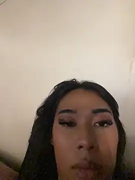hugecock_tamira Pertunjukan Webcam