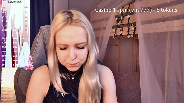 MaoqiBeverly Adlı Modelin Canlı XXX Sohbeti