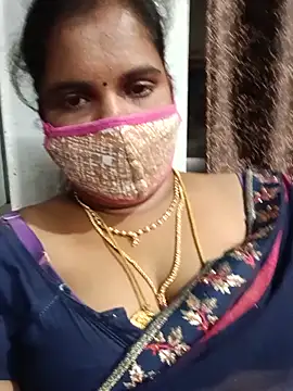 Pokazy przed kamerką – Tamil-shivani95