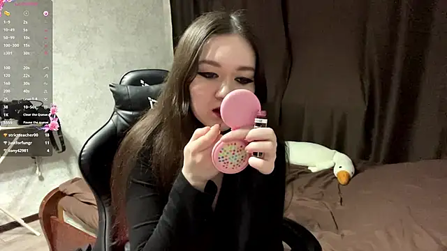 ActedMlin live XXX chat