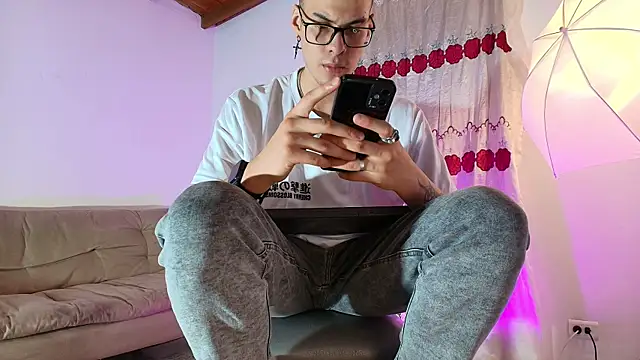 Vlad__night webkamerás műsora