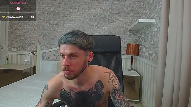 JonahShaw's Live XXX Chat