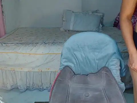 Chatroom XXX en direct de HelenaM