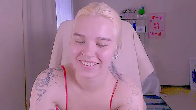 Hot_BlondaのライブXXXチャット