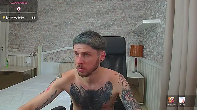 JonahShaw Adlı Modelin Canlı XXX Sohbeti
