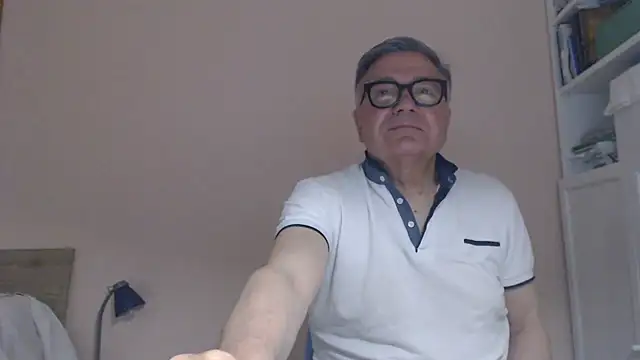 YOU6me Show in webcam