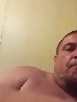 david799179 Show in webcam
