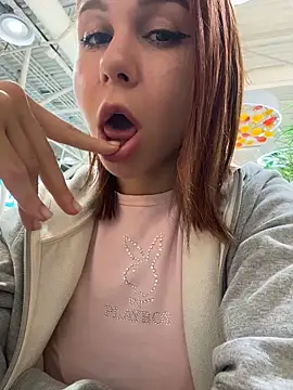 RosieSecretのライブXXXチャット
