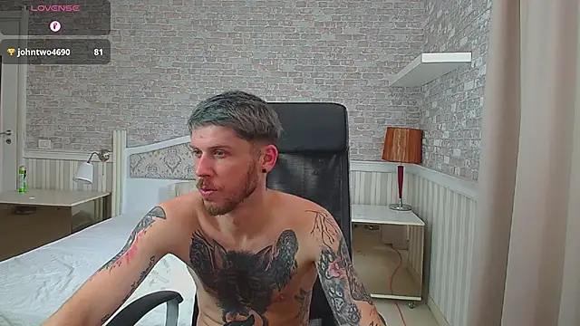 Chat XXX ao vivo de JonahShaw