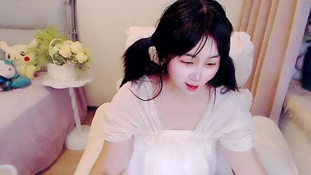 yoyoyo_99's Live XXX Chat