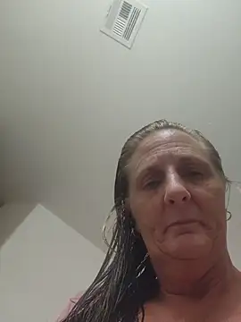 SultrySummer68's Webcam Show