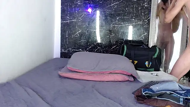 Adrian_Wolf Live XXX-chat