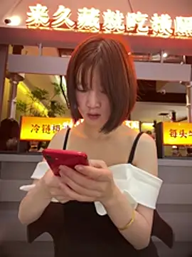 littleqiu Show in webcam