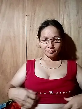 Chatroom XXX en direct de Cucci07