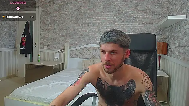 JonahShaw Live XXX-chat
