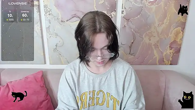 fiamoory Chat XXX live
